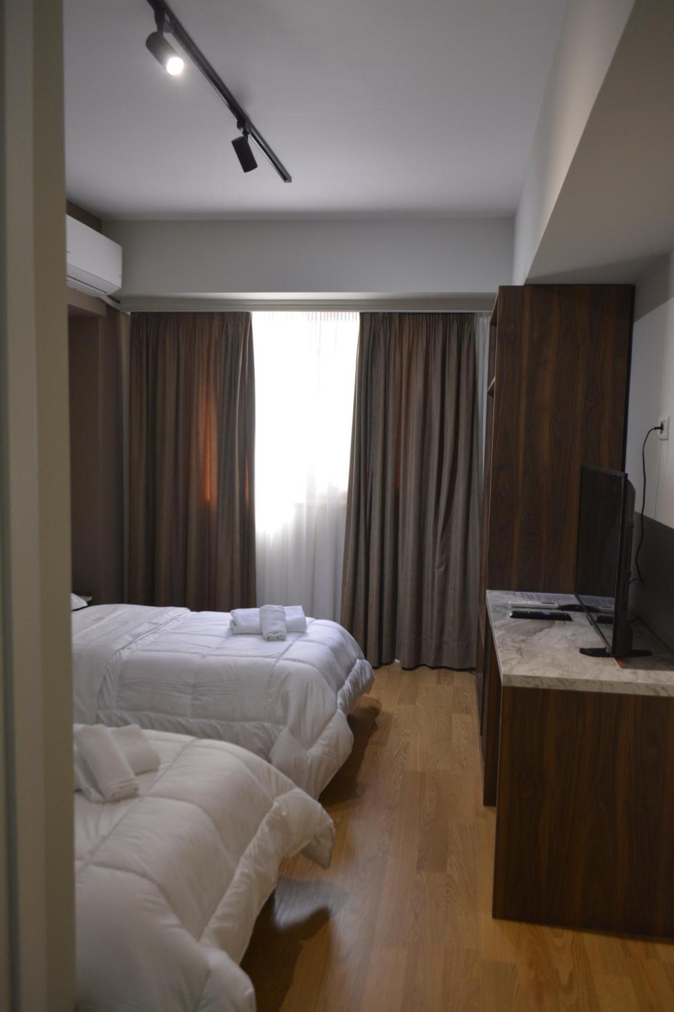Vlorë Hotel Her מראה חיצוני תמונה